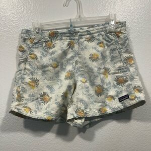 Patagonia Women's Baggies Shorts - 5"
Aurea blooms